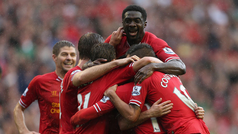 身背两黄，德容与卡萨多在欧冠再吃黄牌就要停赛（德容与卡萨多两黄在身 欧冠再染黄将被停赛）