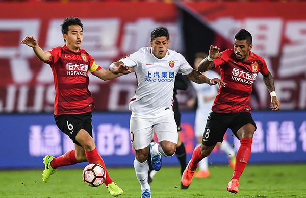 范晓冬：我知道的圈内料比球迷多多了，但我不会诋毁中国足球（范晓冬：圈内消息我知道得比球迷多得多，但绝不抹黑中国足球）