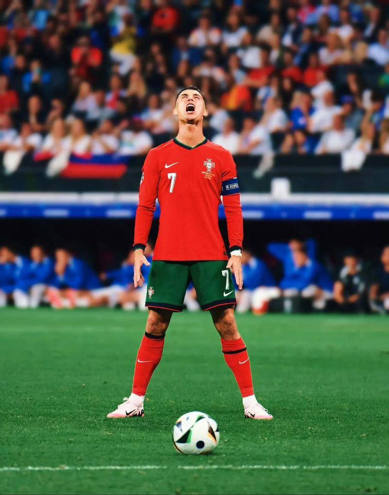 托蒂：罗马会退出争冠行列，国米、那不勒斯和米兰将战斗到底