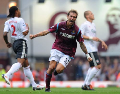 土媒：费内巴切锋线引援瞄准世界级球员，目标莱万或瑟洛特（土耳其媒体：费内巴切锋线补强锁定世界级前锋，候选莱万与瑟洛特）