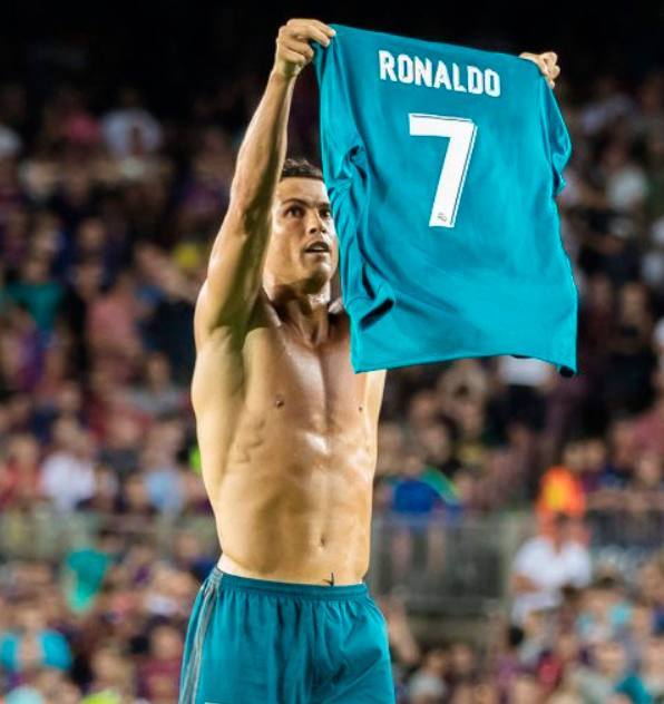 格拉斯纳：拉克鲁瓦会没事的，在六万人面前罚点球并不轻松（格拉斯纳称拉克鲁瓦无碍：六万观众面前主罚点球并不容易）