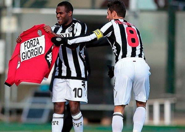 好起来了！杨瀚森造兰代尔失误后笑容满面