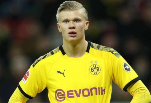 沪媒：柔佛48次射门无法叩开海港大门，替补门将陈威一战封神